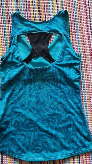 Maieu sport Reebok marimea S/XS