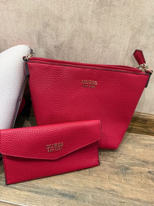 Двулицева чанта Guess