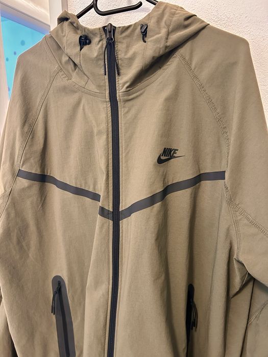 Jacheta Nike Tech