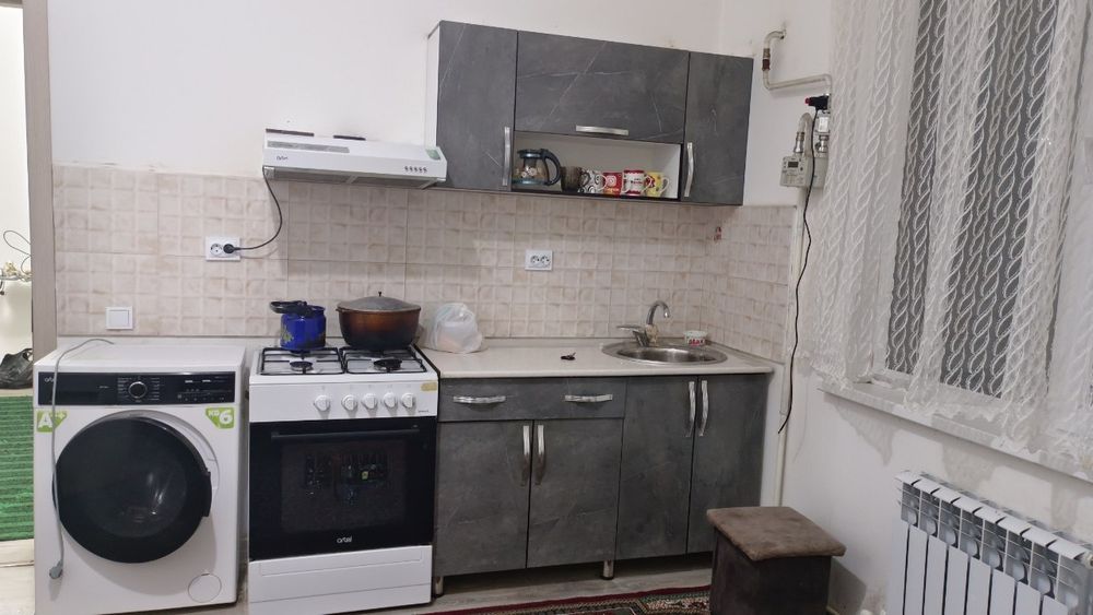 Yangi Hayot 9 Hududda 1-qavatdagi uy sotiladi