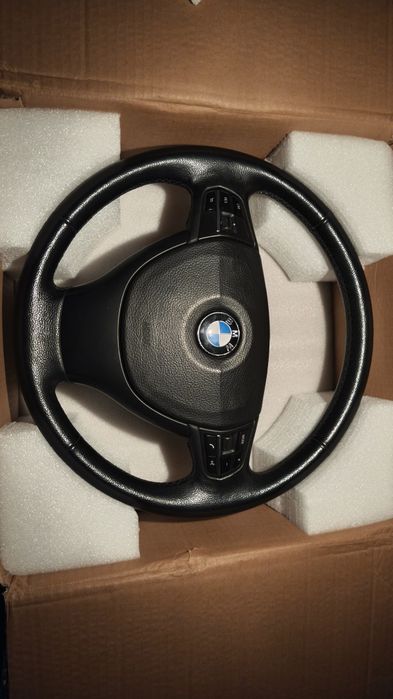 Volan BMW F10 cu încălzire