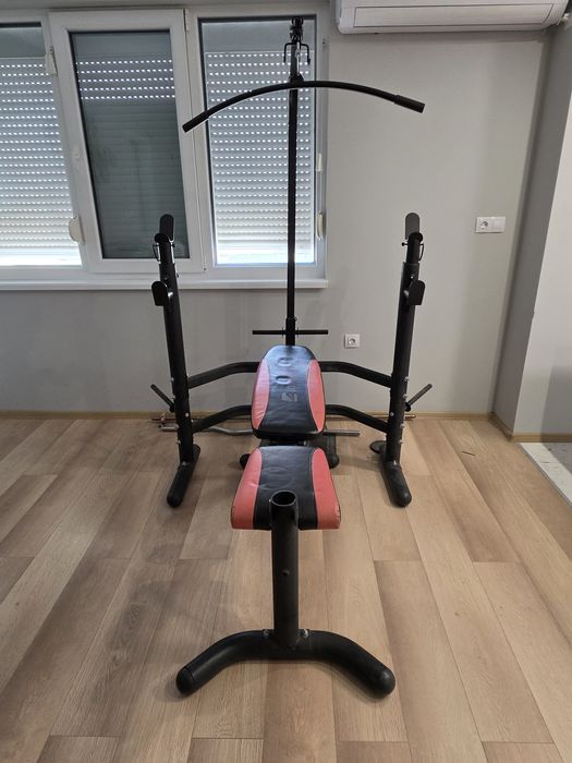 Лежанка със стойка за щанга