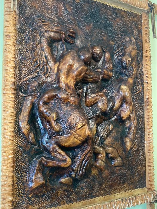 Картина панно из кожи