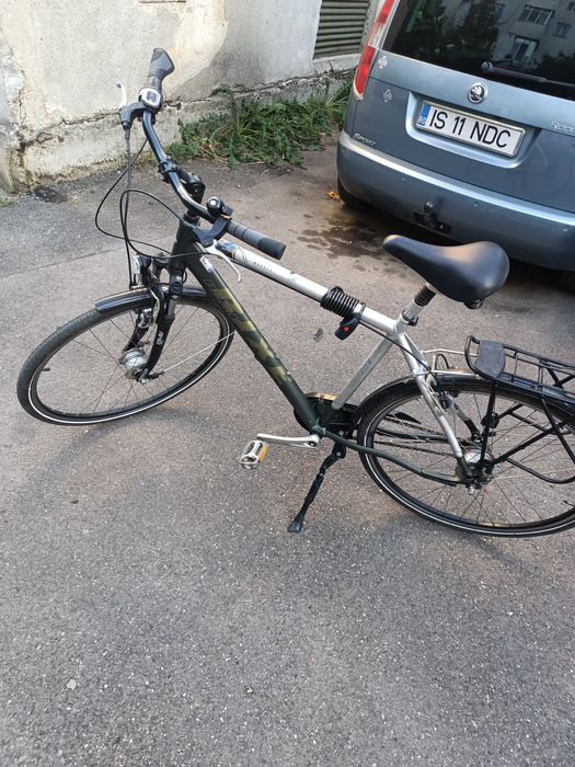 Vând două biciclete