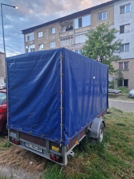 De vanzare remorca cu prelata