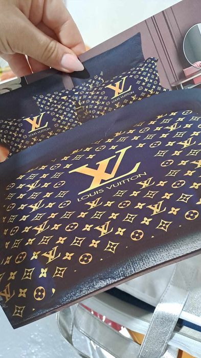 Disponibile în stoc