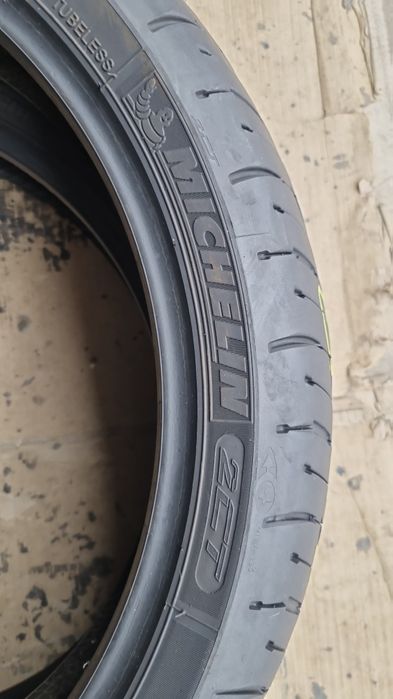 Anvelopa Moto Michelin 120/70 ZR17 Stare Impecabilă.