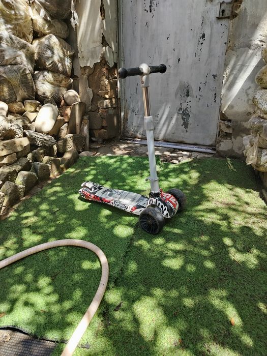 Детский самокат продаётся.