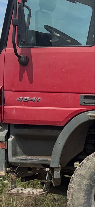 Mercedes Actros 4841, tractiune 8x8
