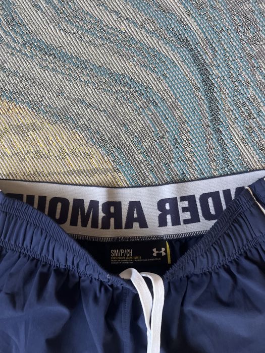Under Armour : Нови размер S / Оригинал