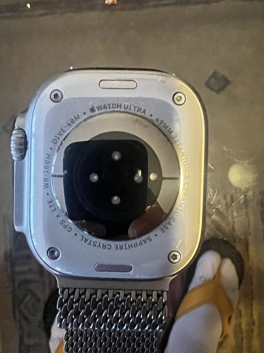 Apple watch ultra 2 natural titanium