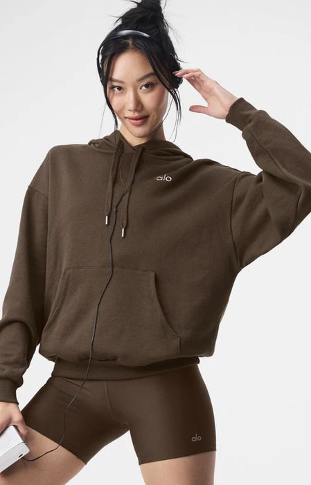 /Hoodie цвят шоколад Alo yoga