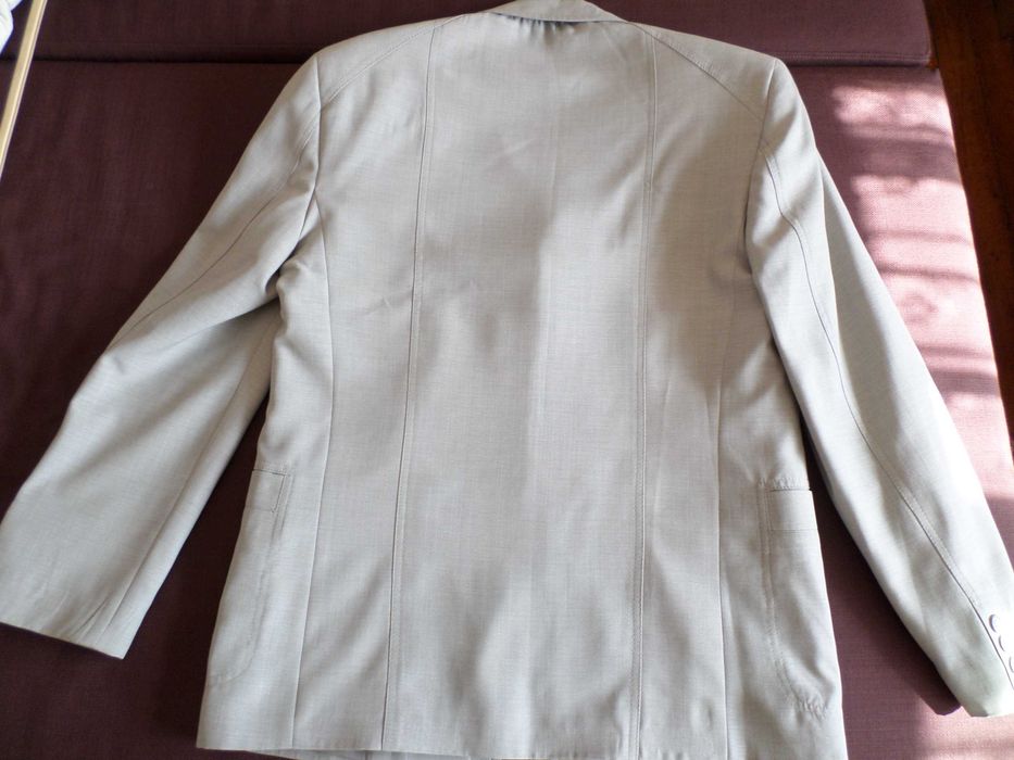 Мъжки бежов летен костюм S размер