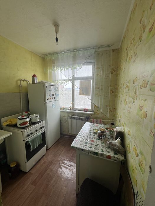 Продам 4 комнатную квартиру