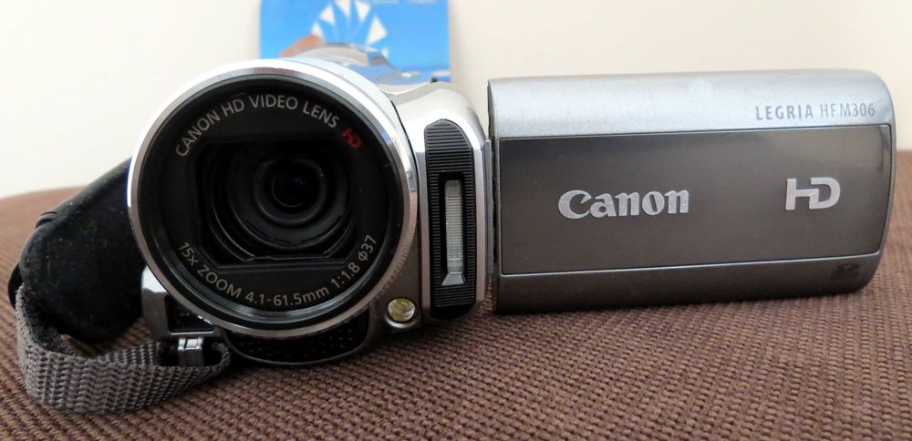 Camera video Canon Legria HF M306 , FullHD High Definition Digital Camcorder incarcator , acumulator si geanta