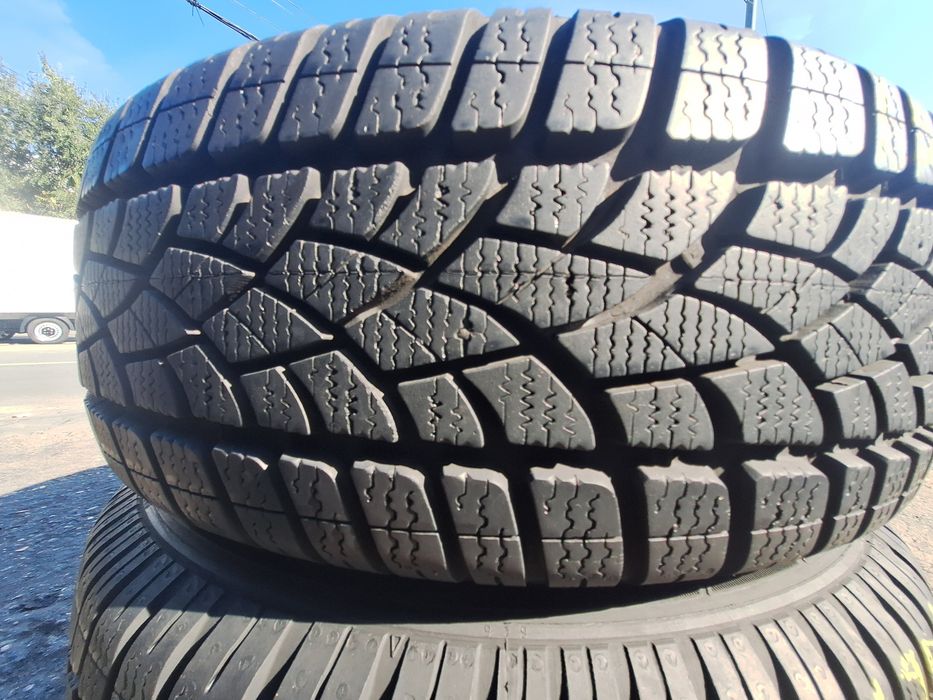 2 anvelope iarna 195/60r15 Dunlop Montaj Gratuit