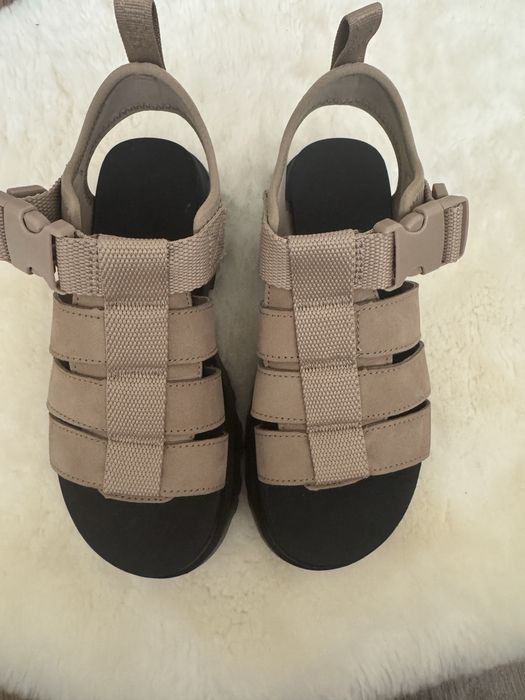 Дамски масивни  сандали