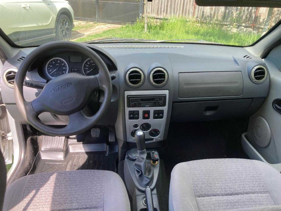 Dacia Logan 1.4 MPI 2007 | 180k km | AC | Geamuri/Oglinzi Electrice/Incalzite | 2 Seturi Anvelope | Întreținută, Fără Investiții Mecanice
