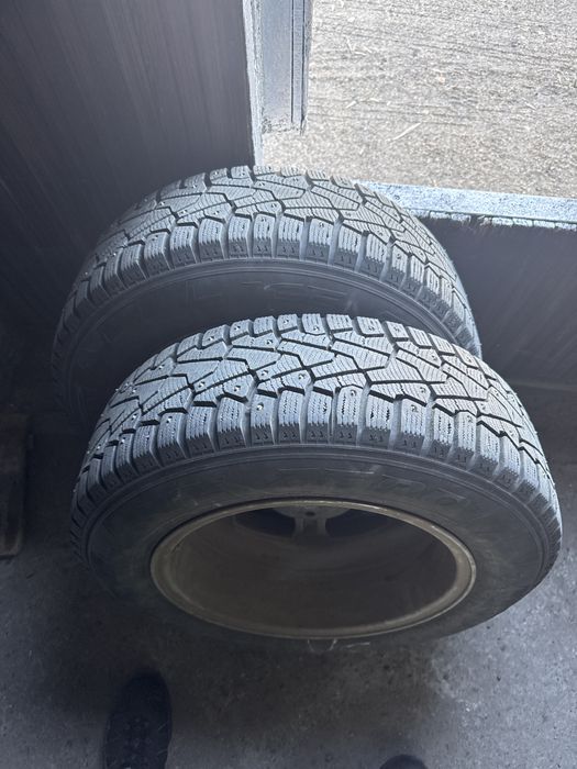 Продам зимние шины Pirelli ice zero.