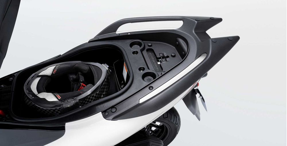 Scuter ABS + TCS Zontes D125, 15 CP cel mai puternic, Rate ! Permis B.