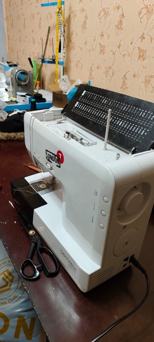 Швейная машина