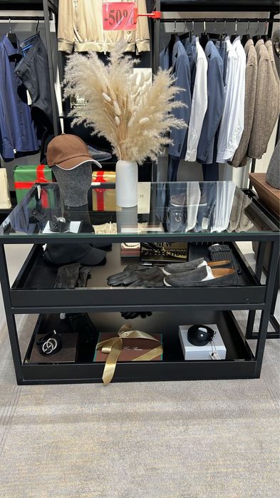 Витрины стеклянные