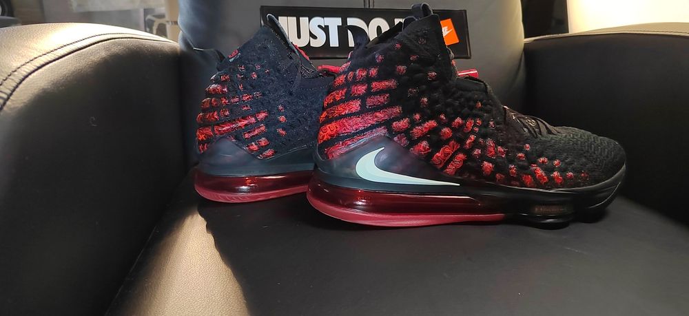 Nike Lebron 17,номер 44,5