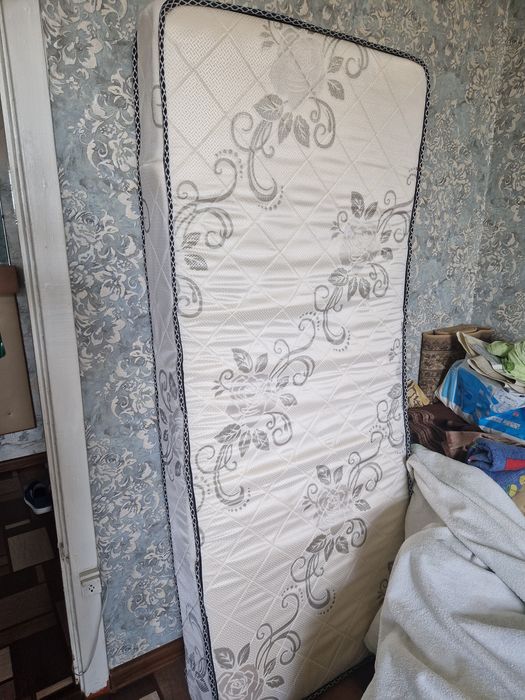 Продам матрас 80х200