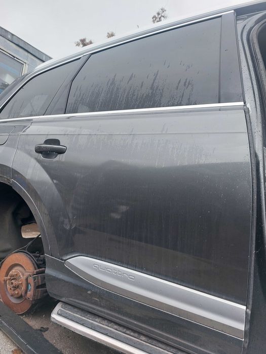 Необорудвана врата за Audi Q7 4M 2015-2019