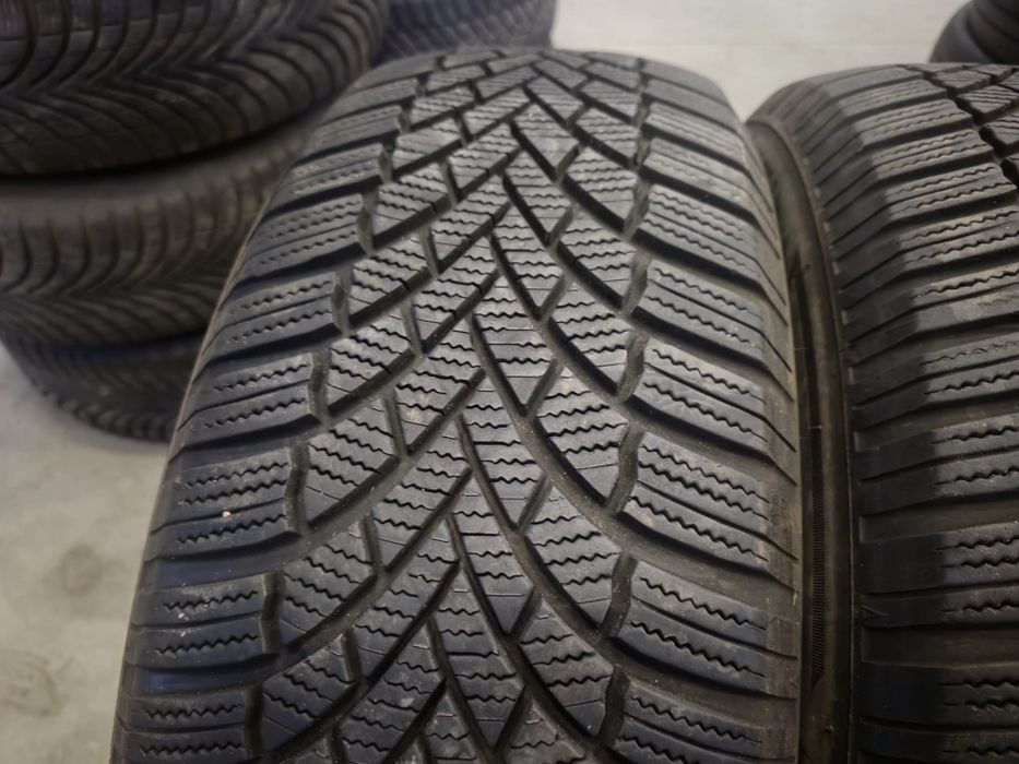 4 anvelope iarna Bridgestone 215 65 17 stare foarte buna