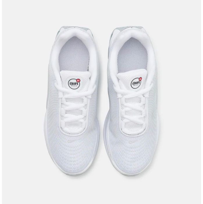 Дамски снейкъри Nike Air Max DN