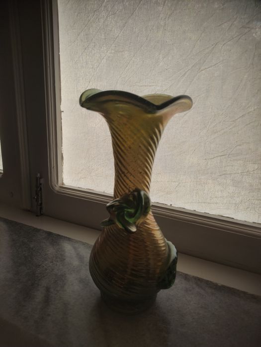 Продается две вазы