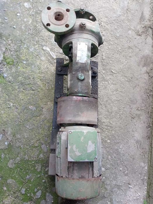 Трифазна водна помпа