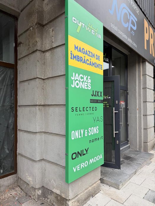 Colantari Autocolante Stikare Carti de vizita Flayere pliante Benare