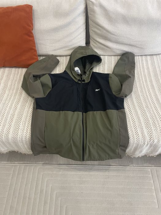Reebok ветровка Хаки