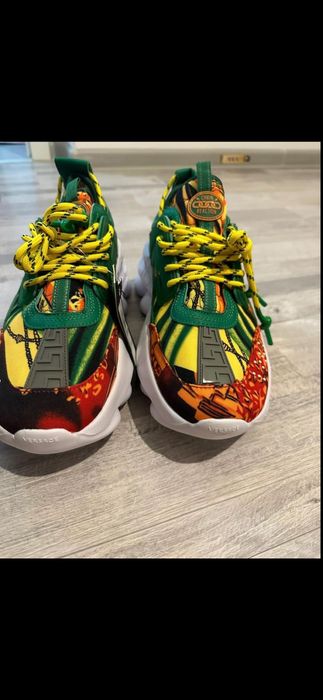 Adidasi versace chain reaction 2026