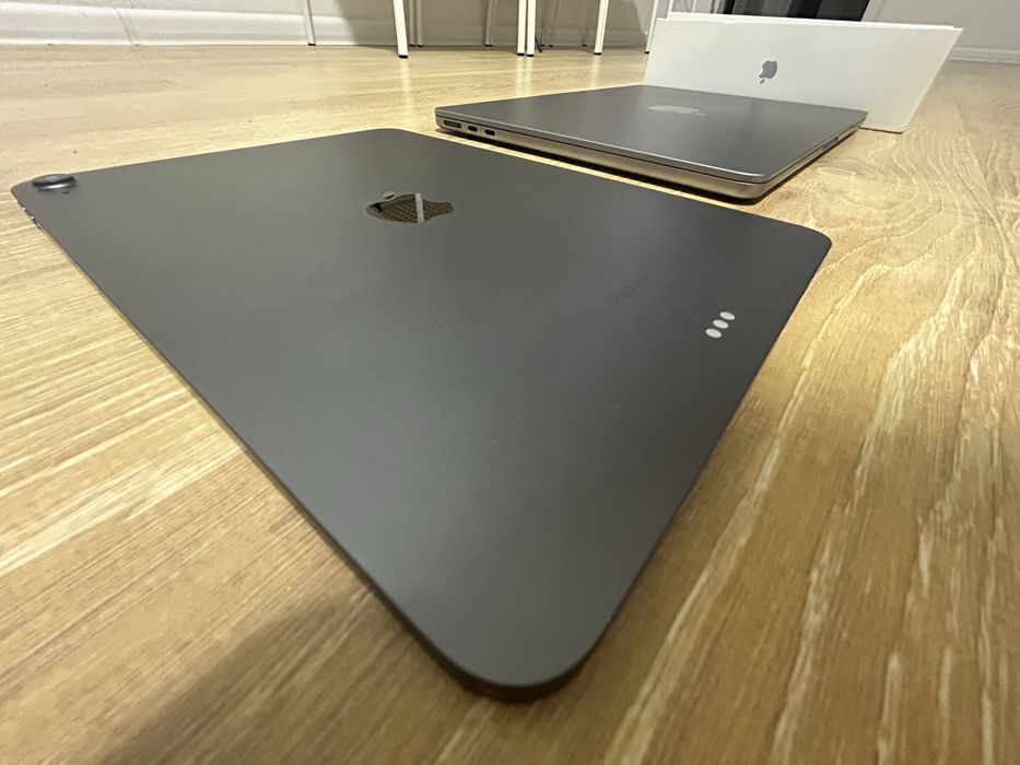 Macbook Air M2 16/256 + iPad