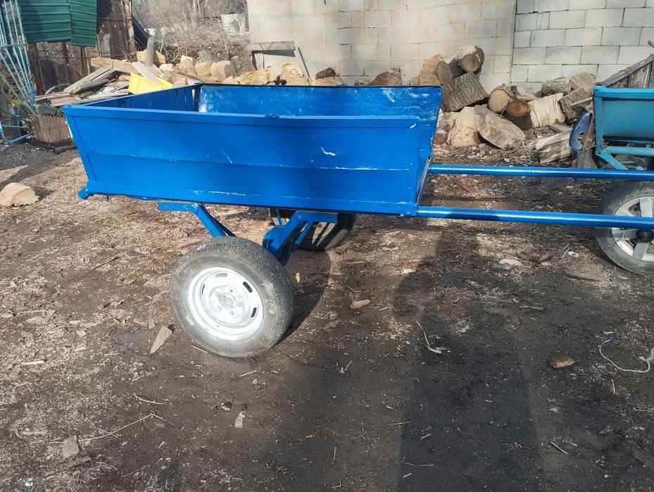 Продам две брички