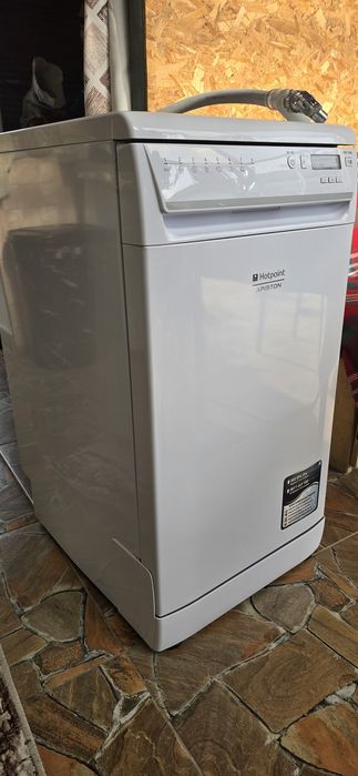 Съдомиялна Hotpoint Ariston