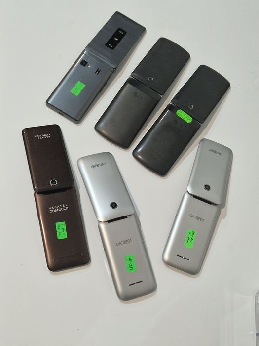 Telefon cu clapeta perfect funcțional