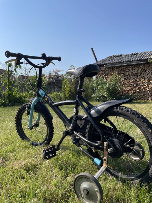Bicicletă copii cu roți ajutătoare, stare bună