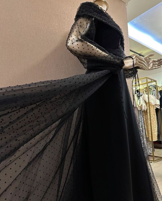 Шикарное вечерное платье