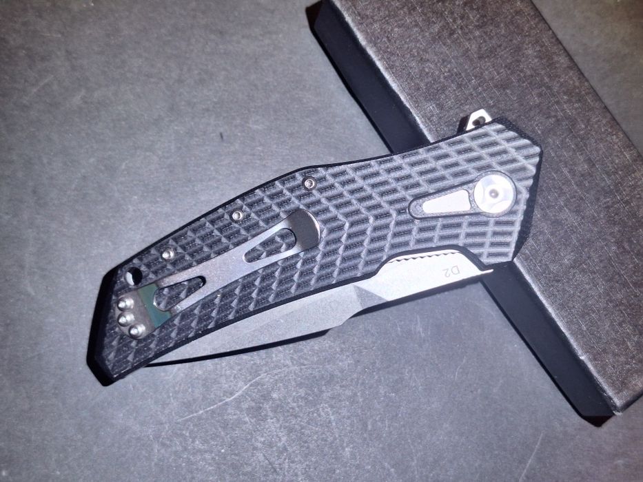 Сгъваем нож-стомана D2