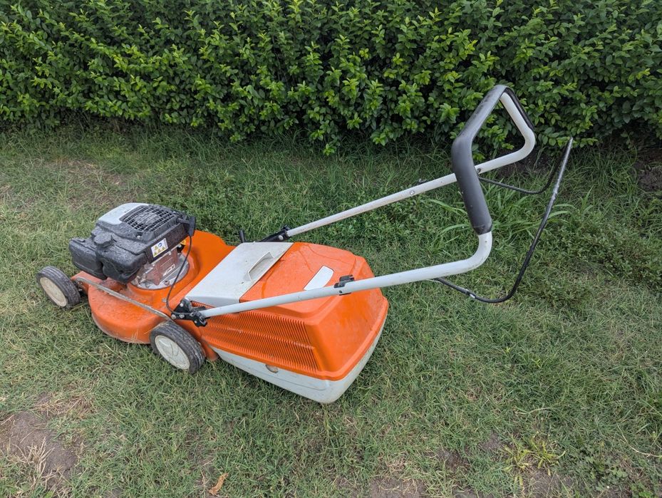 Бензинова косачка