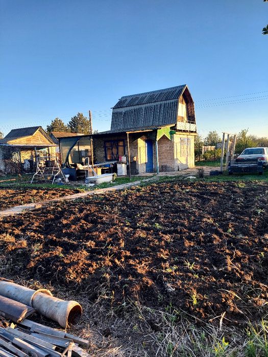 Вторая дачная, на лево.