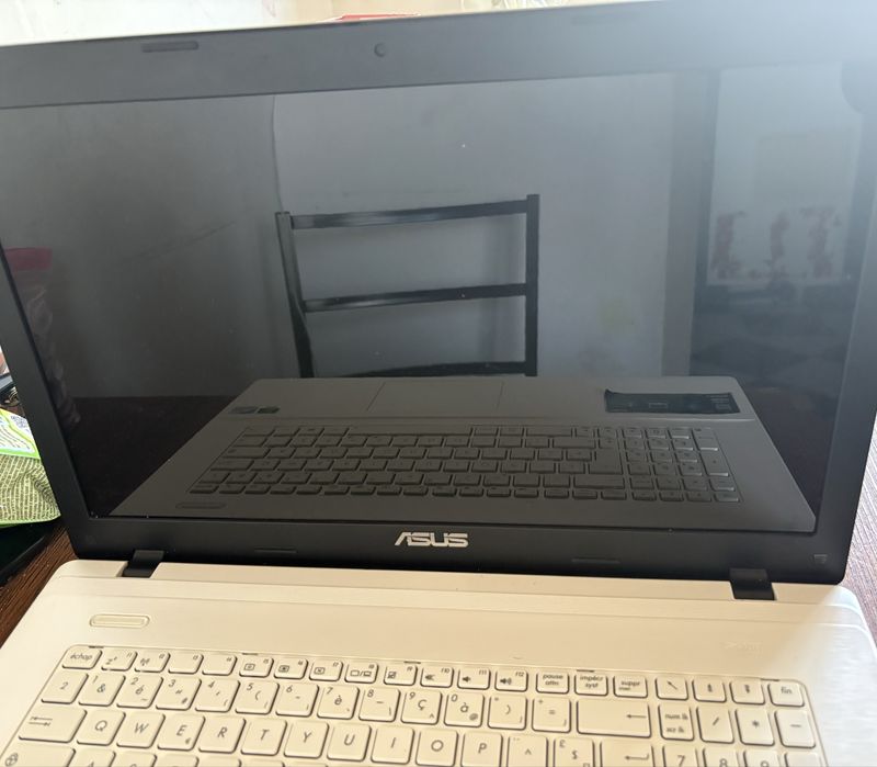 Laptop Asus ecran 17,3