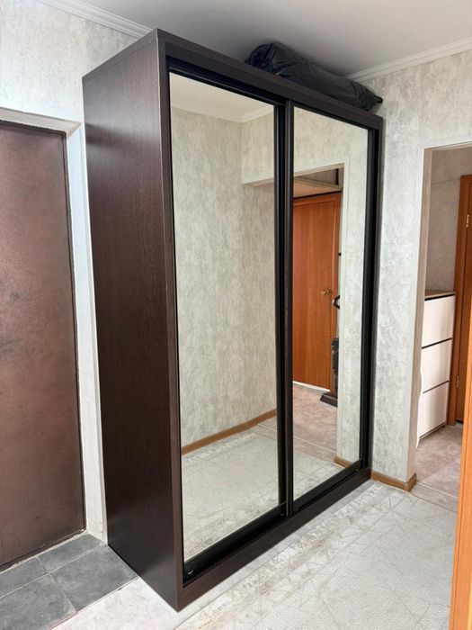 Продам Шкаф и прихожую