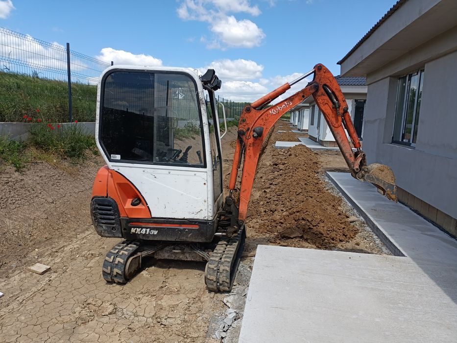 Inchiriez miniexcavator mini excavator buldoexcavator