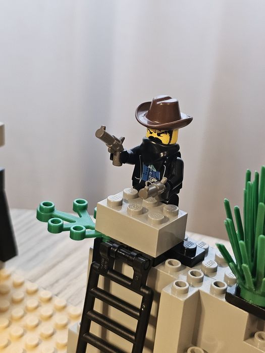 LEGO 6761 LEGO Western Cowboys Bandit's Secret Hide-Out , Тайното скривалище на бандит