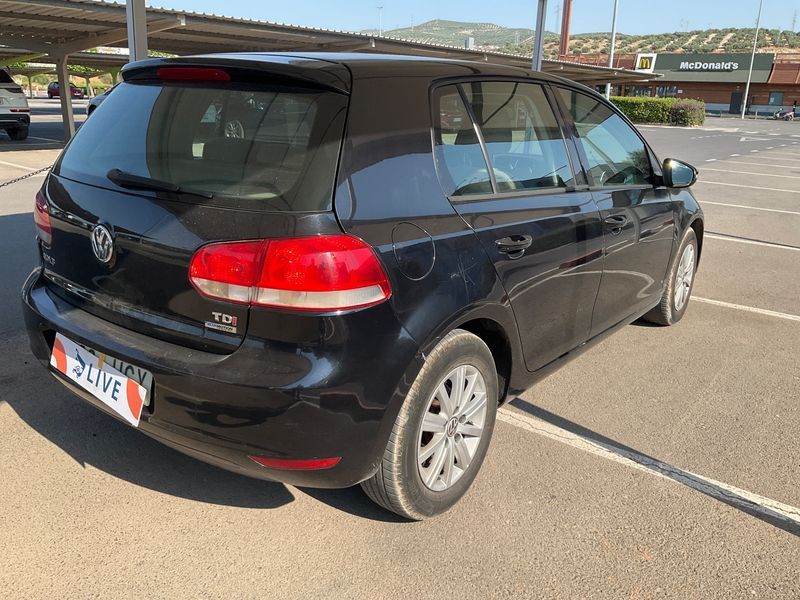 Volkswagen Golf VI 1.6 TDI Advance BlueMotion Tech 2011